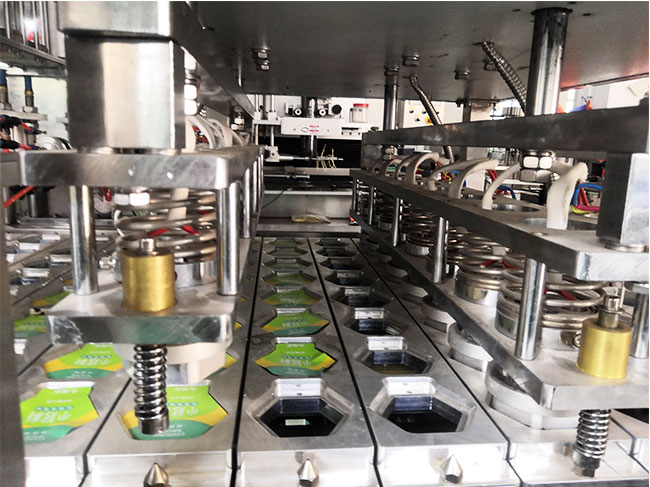 �X���й��b��ڙC�O(sh��)��չʾ