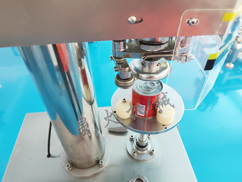 小型食品罐頭封口機細(xì)節(jié)實拍展示