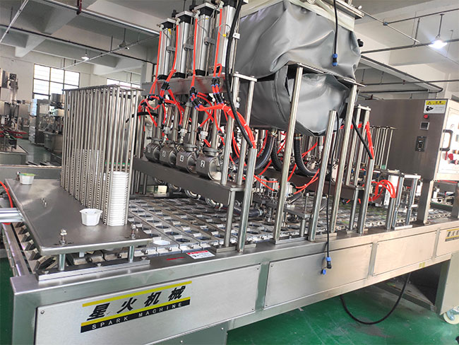 �ǻ�ȫ�Ԅ�(d��ng)���b��ڙC(j��)�O(sh��)��չʾ